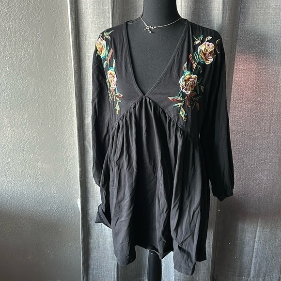ASOS Tops - Black Floral ASOS Design Blouse